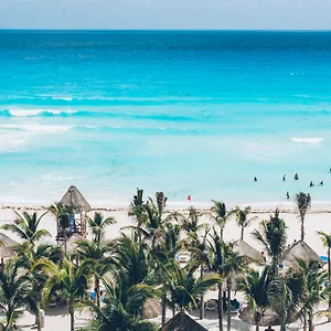 https://hotel-nyx-cancun.quintano-roohotels.com